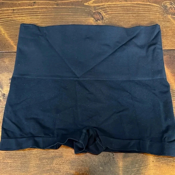 SPANX Every Day Shaping Panties | Boyshort | Size L - Picture 5 of 7